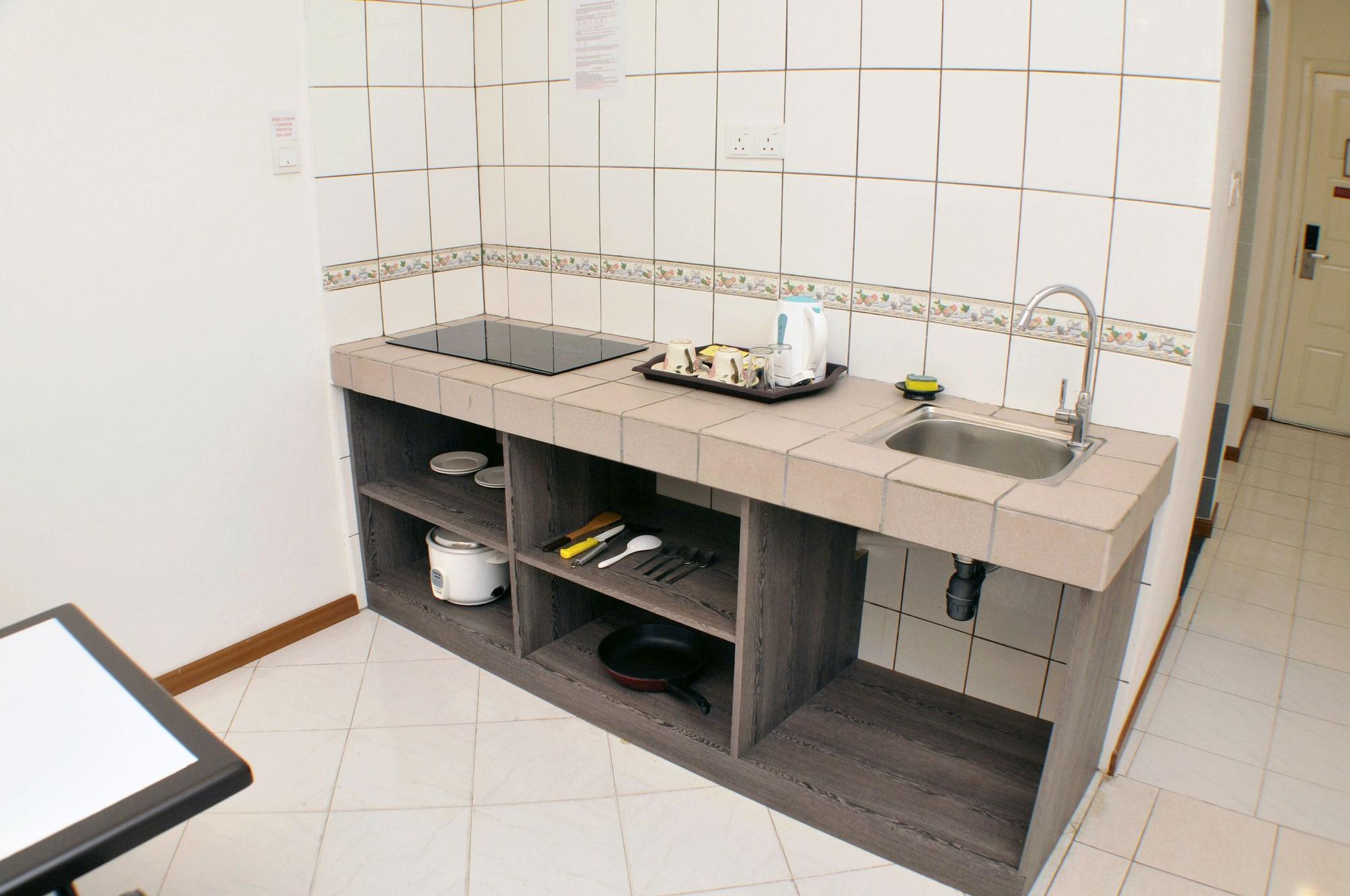 Promenade Service Apartment Kota Kinabalu Exterior foto